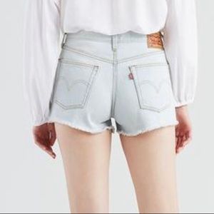 Levi 501 light blue denim jean shorts NWT size 30